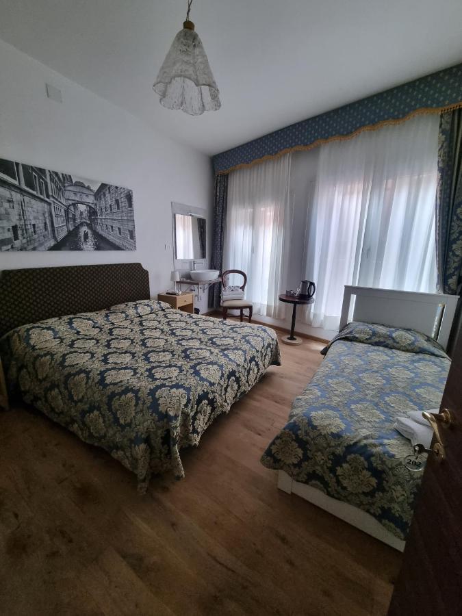 Albergo Casa Peron Венеция Экстерьер фото